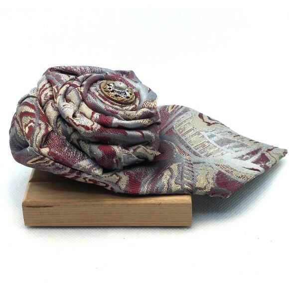 Vintage Silk Tie Pin Wembley Hand Crafted Upcycled Brooch Floral MCM Button New - Picture 5 of 12